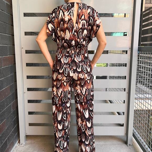 Bebe Multicolor Feather Printed Wide Leg Jumpsuit Size S - Picture 2 of 10